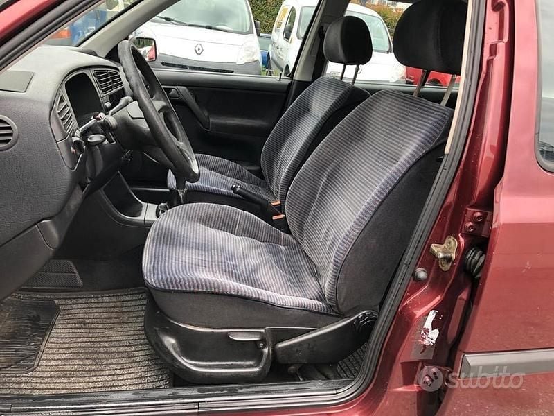 Usata VW Golf III 54 CV (39 kW) 1993 Rosso Berlina