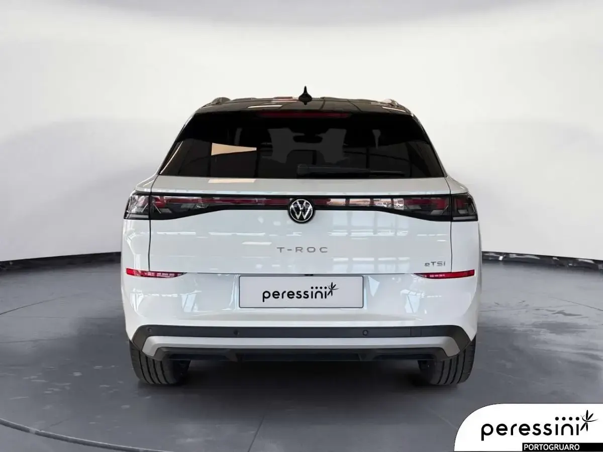 Nuova VW T-Roc Style 116 CV (85 kW) 2026 Pure white nero SUV