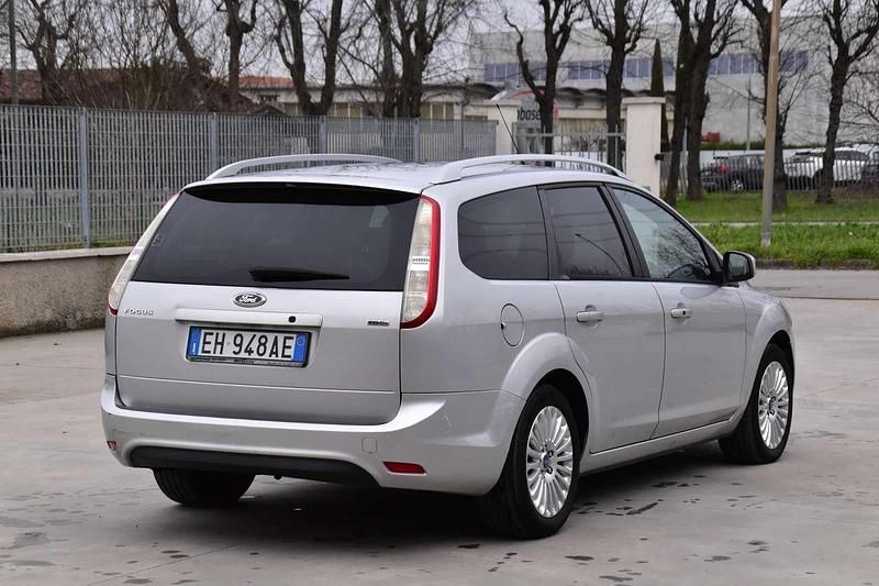 Usata Ford Focus Style 109 CV (80 kW) 2011 Argento Station wagon