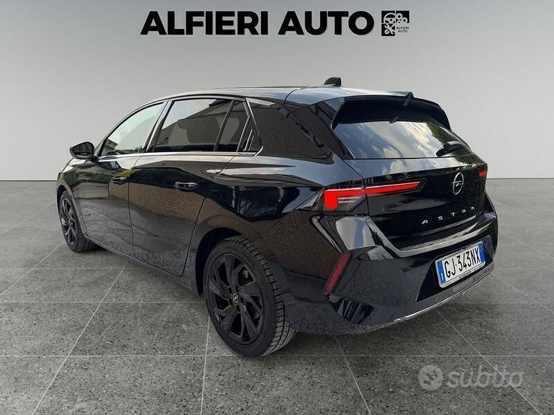 Usata Opel Astra Business Elegance 131 CV (96 kW) 2022 Nero Berlina