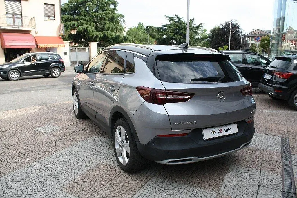 Usata Opel Grandland X Ultimate 131 CV (96 kW) 2018 Grigio SUV