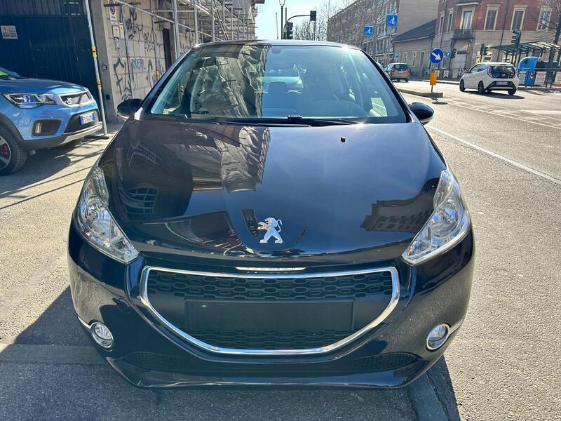 Usato 2014 Peugeot 208 1.2 Benzin 82 CV (8.100 €)