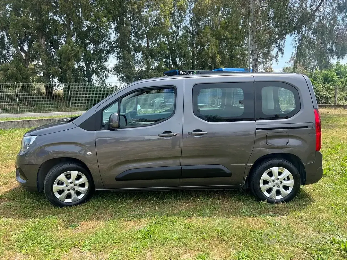 Usata Opel Combo 102 CV (75 kW) 2019 Grigio Monovolume