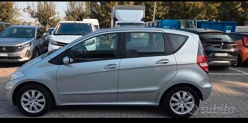 Usata Mercedes A200 95 CV (69 kW) 2007 Grigio Utilitaria
