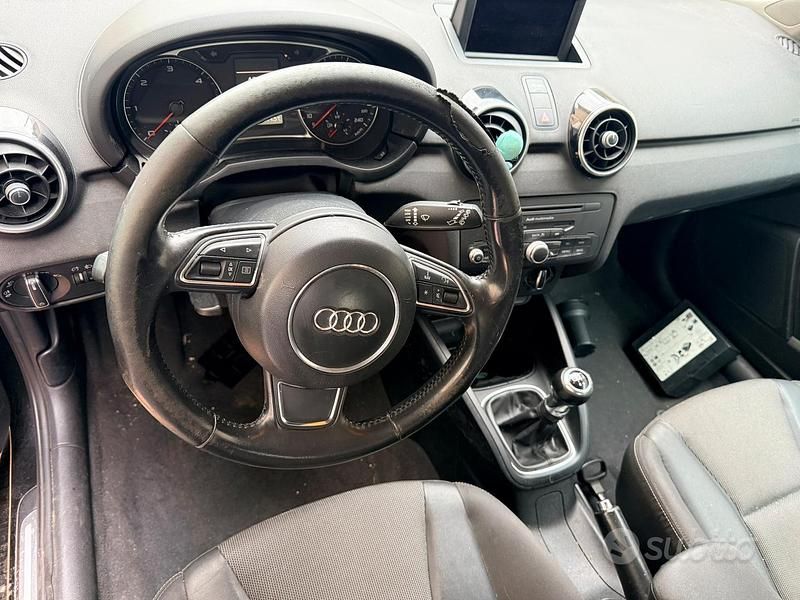 Usata Audi A1 105 CV (77 kW) 2011 Nero Utilitaria