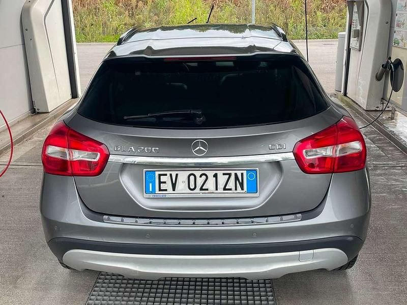 Grigio Usata 2014 Mercedes GLA200 Executive SUV | 13.000 € (Cara) - Immagine 1/4