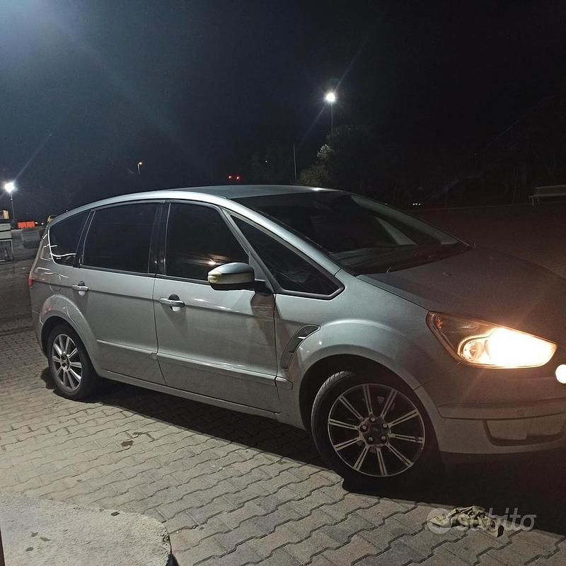 Usata Ford S-MAX 140 CV (102 kW) 2008 Grigio Monovolume