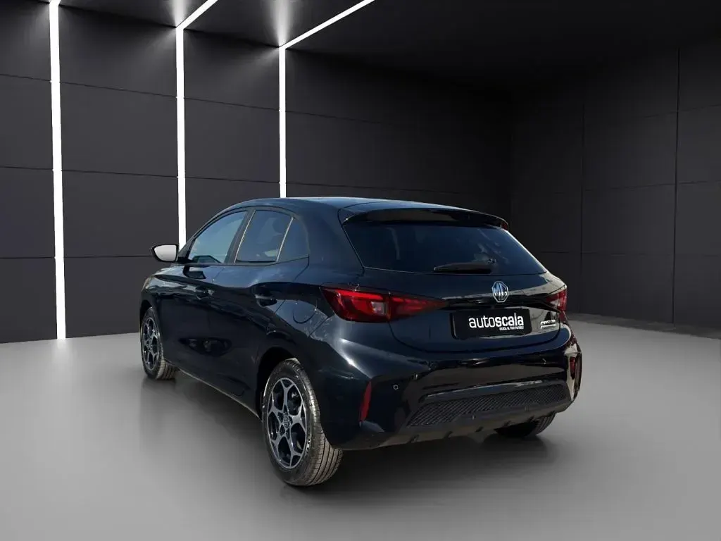 Nuevo MG MG3 Luxury 102 CV (75 kW) 2026 Gris Utilitario