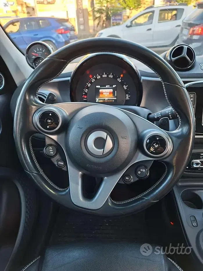 Usata Smart ForFour Brabus 109 CV (80 kW) 2017 Nero Utilitaria