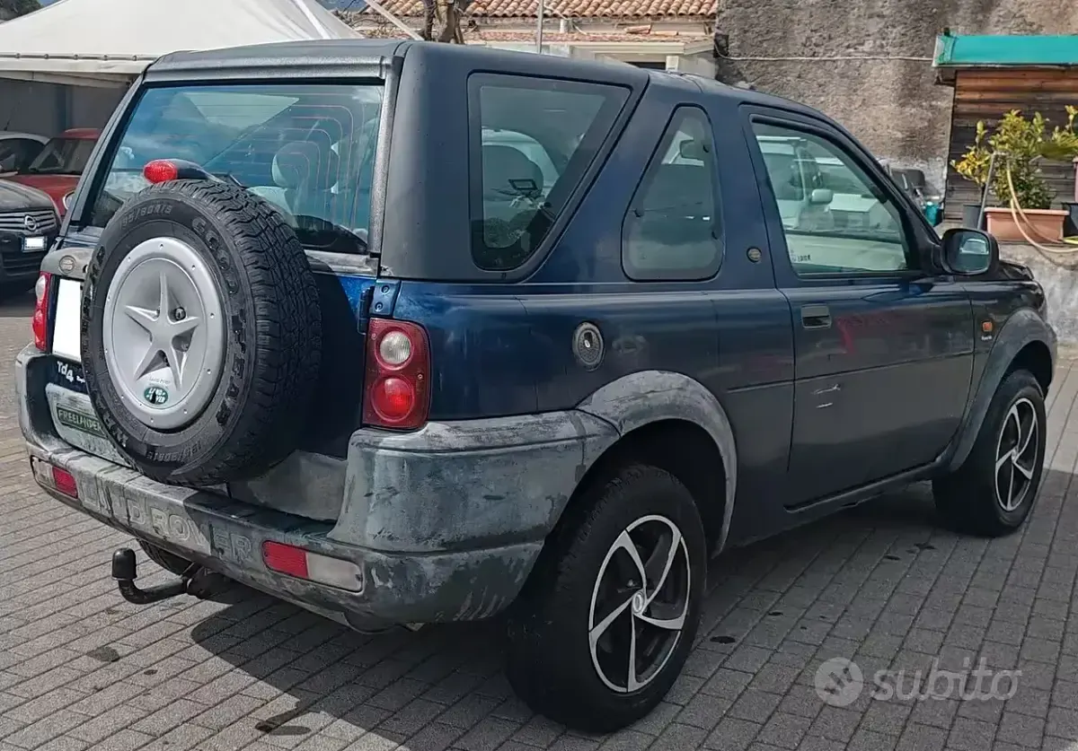 Usata Land Rover Freelander 111 CV (81 kW) 2001 Bluazzurro SUV