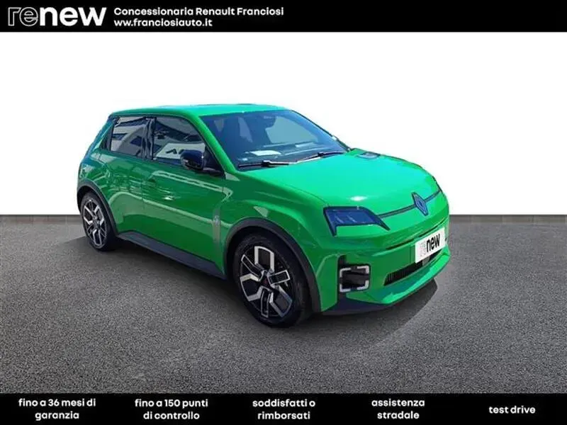 Nuova Renault 5 E-Tech Urban 88 kW (120 CV) 2025 Verde chiaro