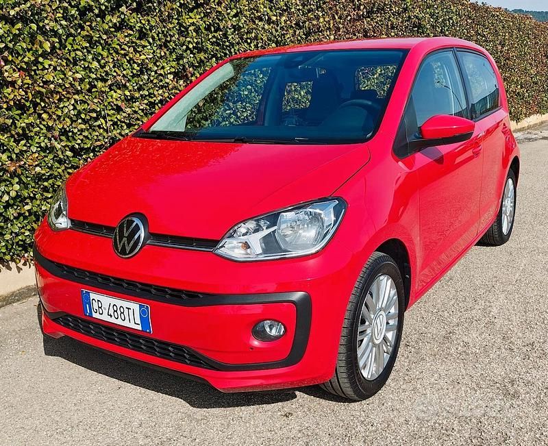Begagnad VW up! 68 HK (50 kW) 2020 Röd Halvkombi