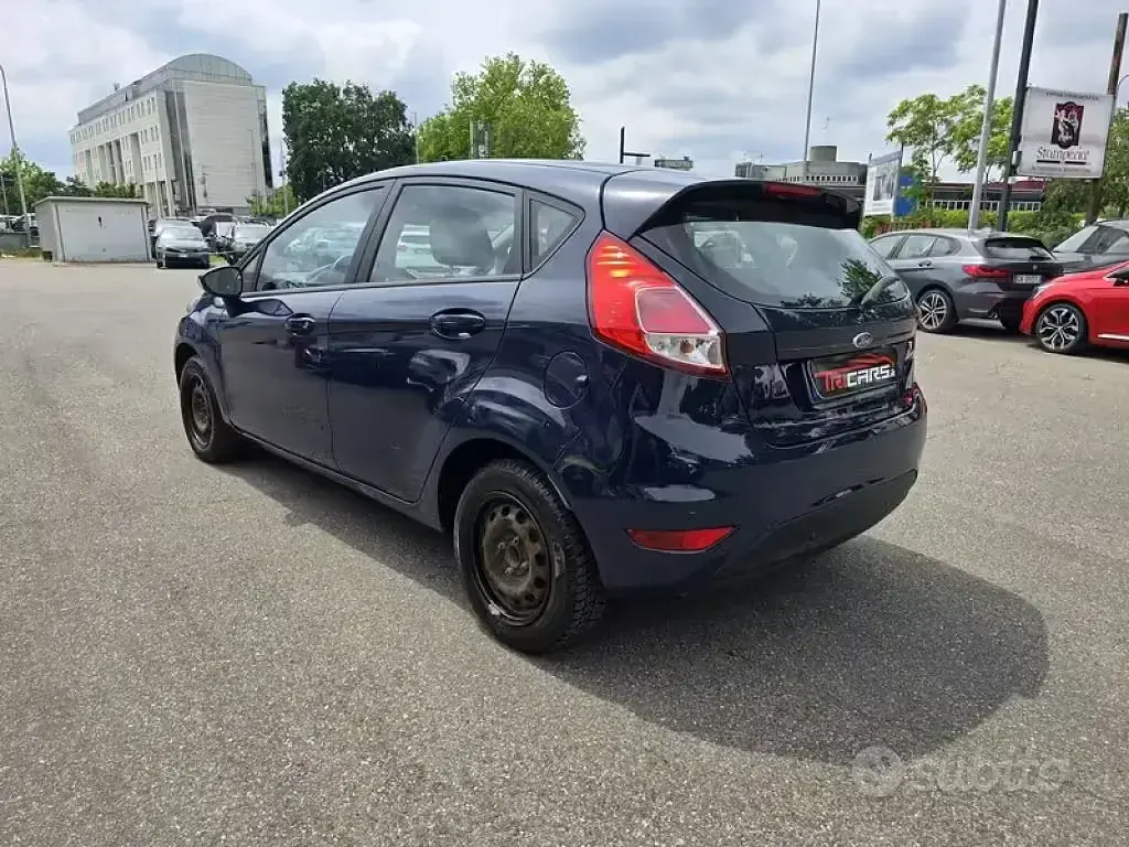 Usata Ford Fiesta 97 CV (71 kW) 2015 Blu Utilitaria