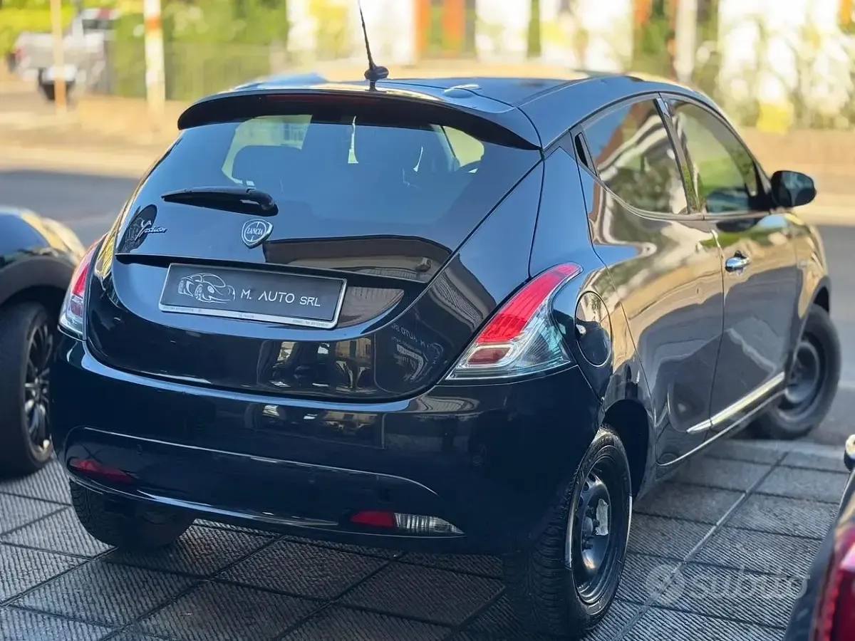 Usata Lancia Ypsilon S 95 CV (69 kW) 2018 Nero Utilitaria