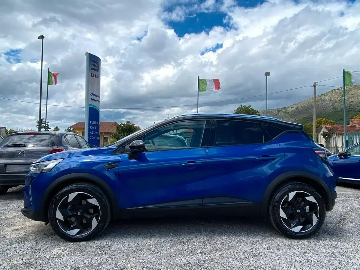 Usata Renault Captur Techno 101 CV (74 kW) 2025 Blu SUV