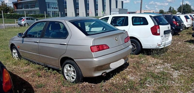 Usata Alfa Romeo 146 90 CV (66 kW) 1995 Utilitaria