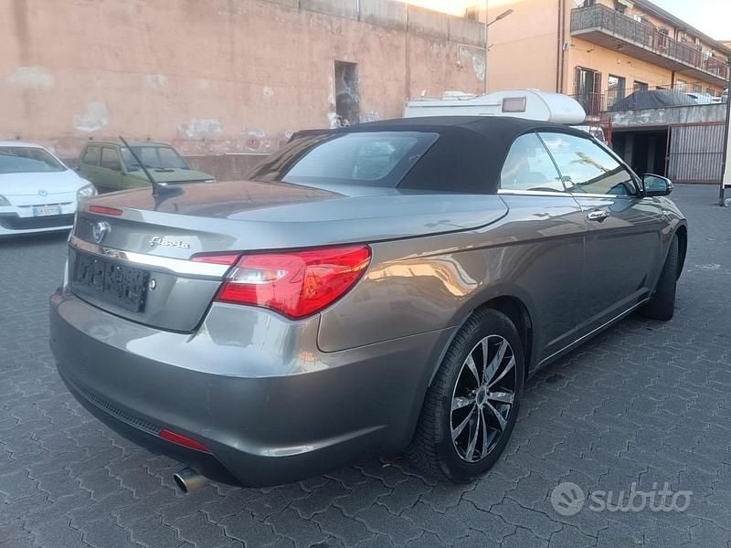 Usata Lancia Flavia 169 CV (124 kW) 2013 Grigio Cabrio