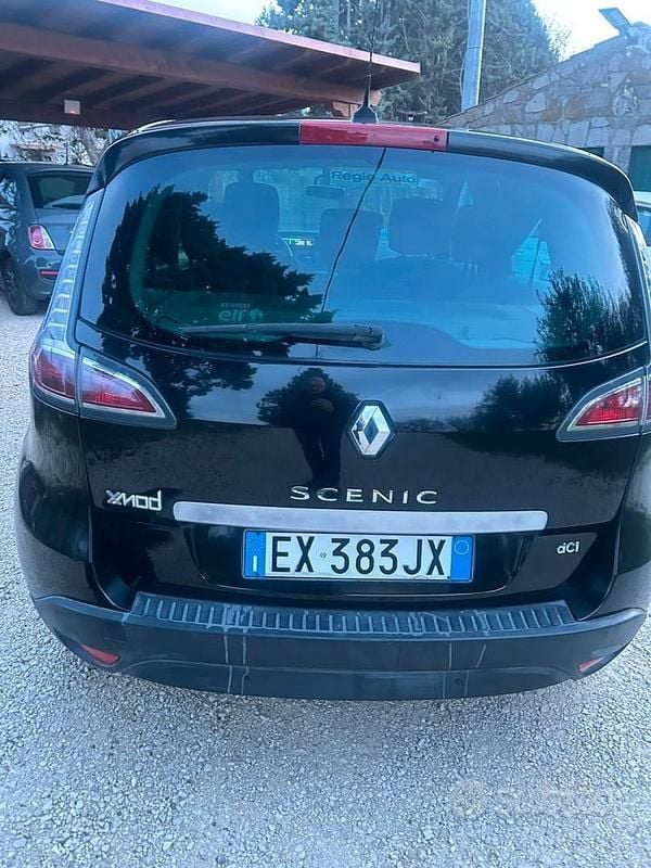 Usata Renault Scénic III XMOD 110 CV (80 kW) 2014 Nero Monovolume