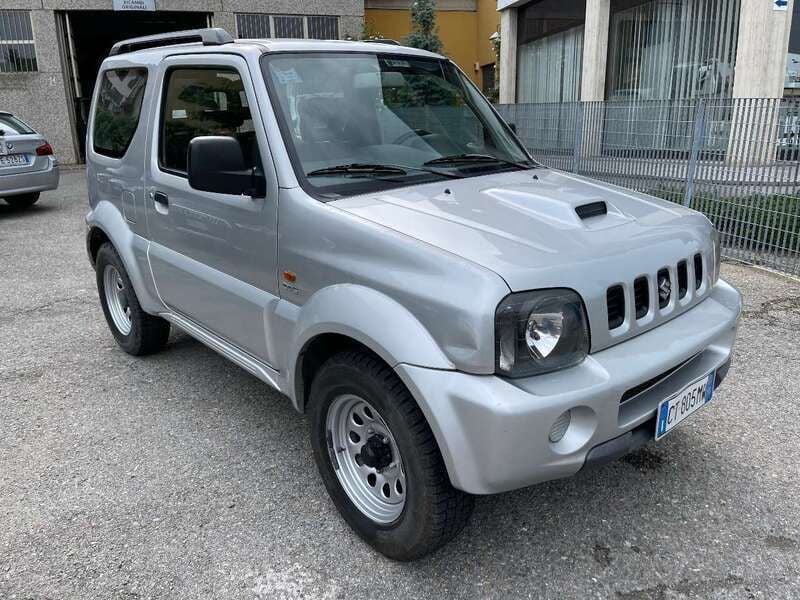 Usata Suzuki Jimny 65 CV (47 kW) 2005 Argento SUV