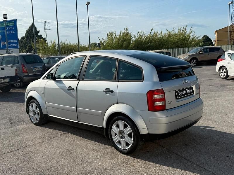 Usata Audi A2 Comfort 74 CV (54 kW) 2002 Argento Utilitaria
