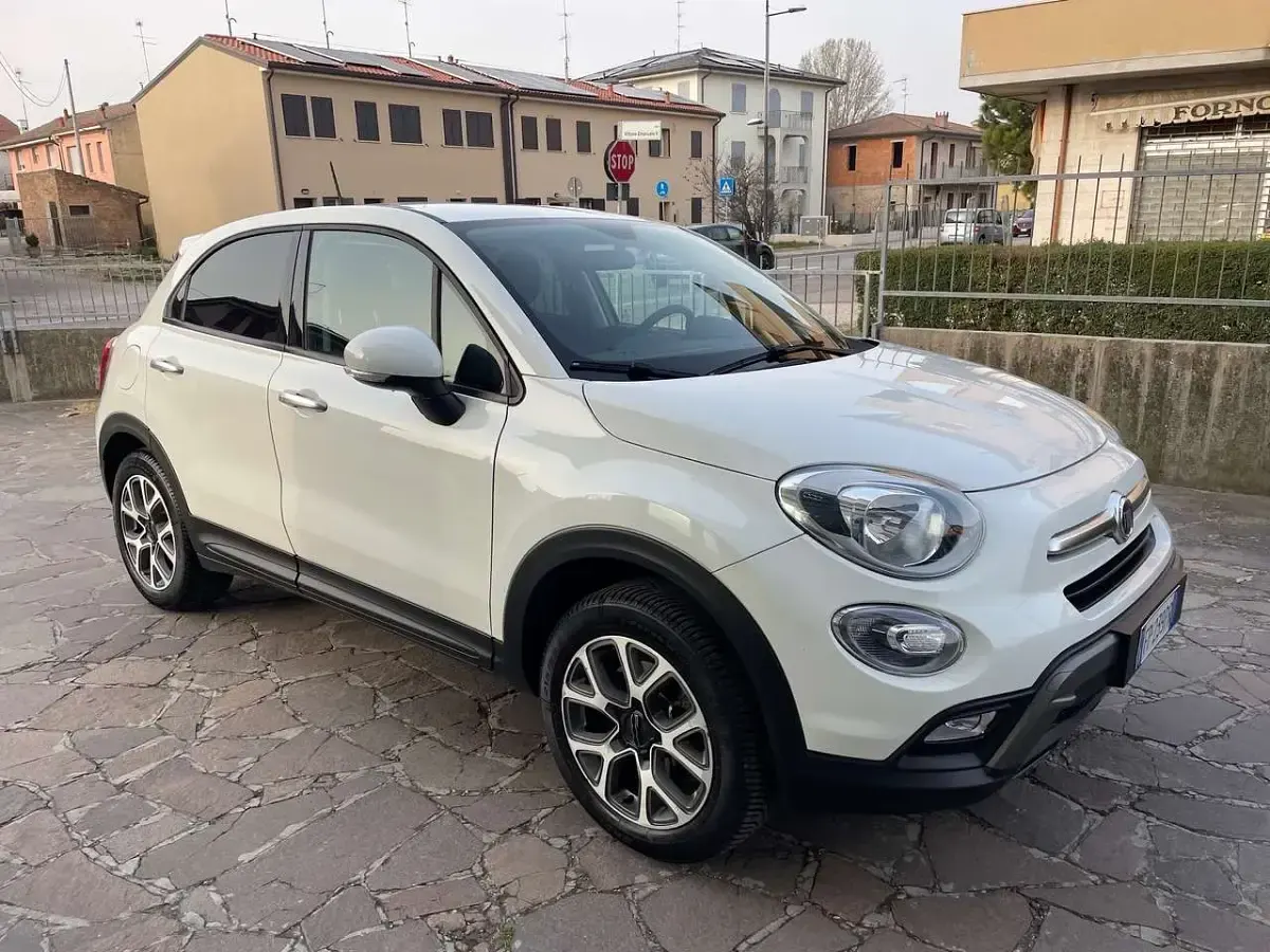 Usado Fiat 500 Cross 140 CV (102 kW) 2018 Blanco Familiar
