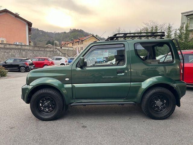 Usata Suzuki Jimny 85 CV (62 kW) 2014 Verde SUV