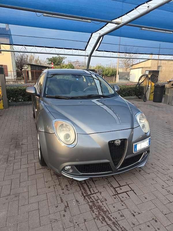 Usata Alfa Romeo MiTo Distinctive 120 CV (88 kW) 2008 Grigio Utilitaria