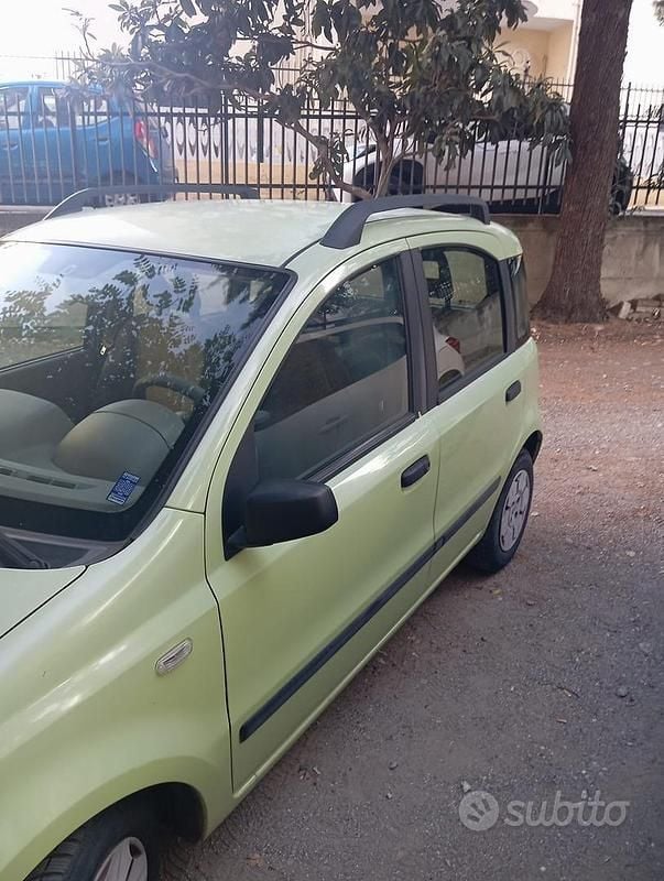 Usata Fiat Panda 54 CV (39 kW) 2004 Verde Utilitaria