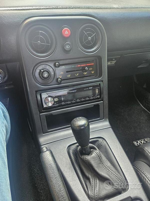 Usata Mazda MX5 115 CV (84 kW) 1991 Bianco Cabrio