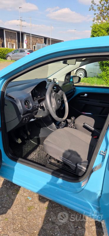 Usata VW up! 2019 Blu Utilitaria
