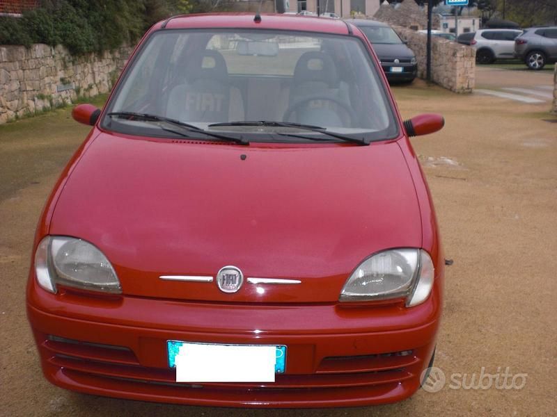 Usata Fiat 600 54 CV (39 kW) 2010 Rosso Utilitaria