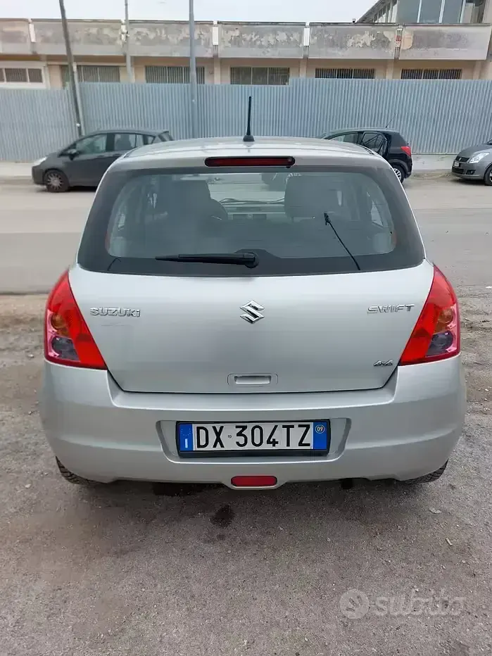 Begagnad Suzuki Swift GL 92 HK (67 kW) 2009 Grå Halvkombi