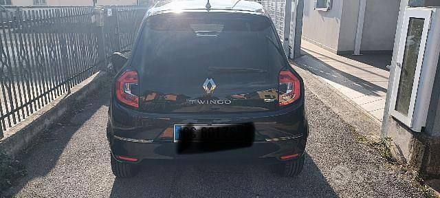 Usata Renault Twingo Zen 60 kW (82 CV) 2021 Nero Utilitaria