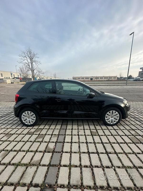 Usata VW Polo Trendline 75 CV (55 kW) 2011 Nero Berlina
