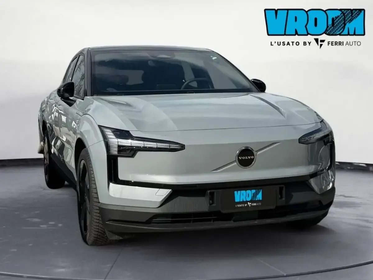 Usata Volvo EX30 Plus 75 kW (102 CV) 2024 Grigio SUV