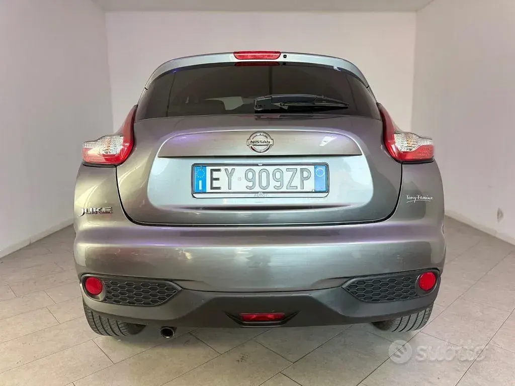 Usata Nissan Juke Acenta 117 CV (86 kW) 2015 Grigio SUV