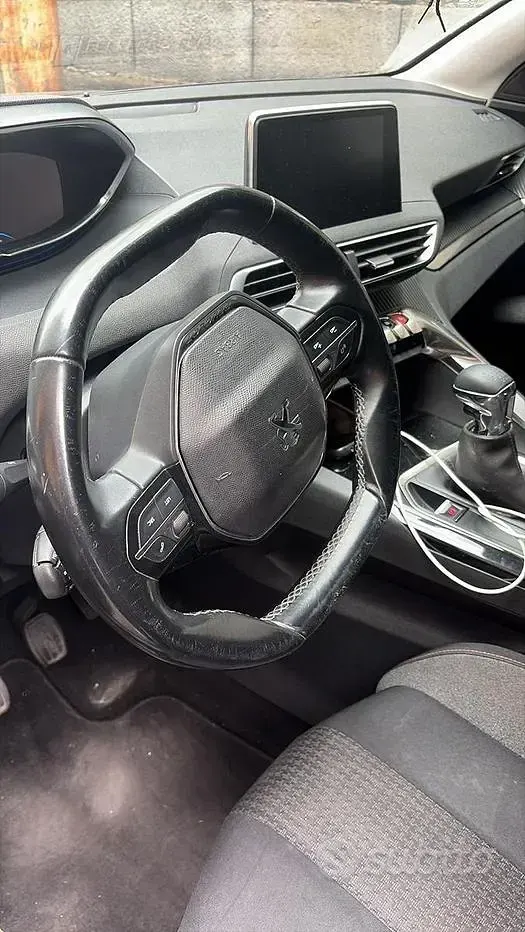 Usata Peugeot 3008 Active 131 CV (96 kW) 2019 Nero SUV