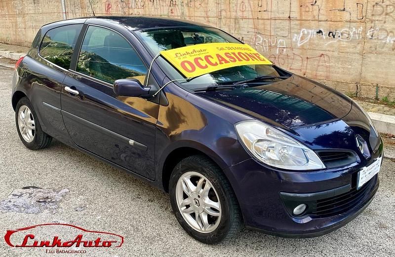 Usata Renault Clio II 75 CV (55 kW) 2007 Viola Berlina