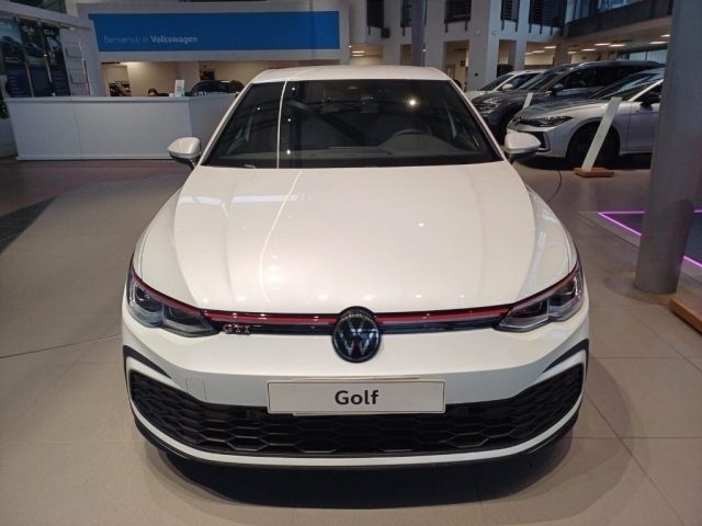 Usato 2023 VW Golf VIII 2.0 Benzin 245 CV (55.000 €)