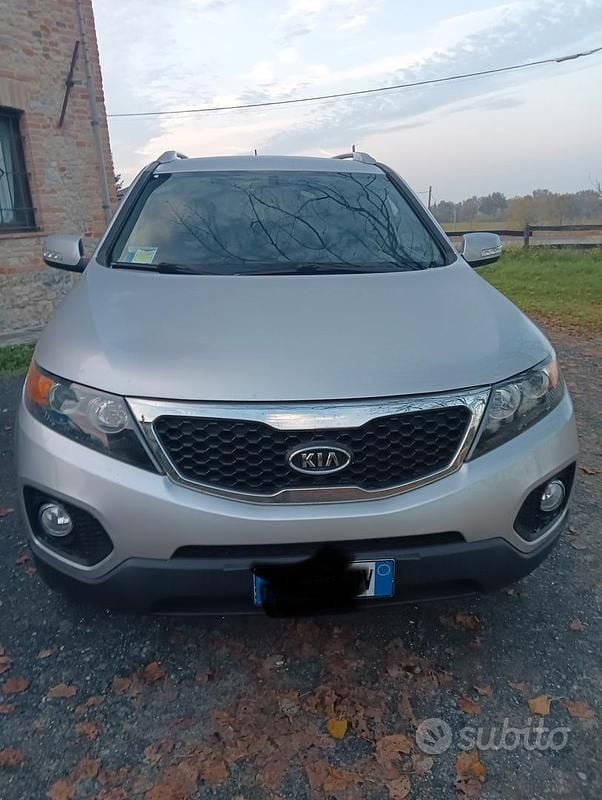 Usata Kia Sorento Active 197 CV (144 kW) 2010 Grigio SUV