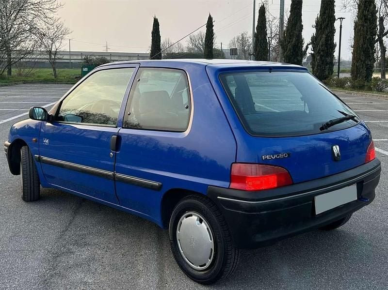 Usata Peugeot 106 50 CV (36 kW) 1997 Blu/azzurro Utilitaria