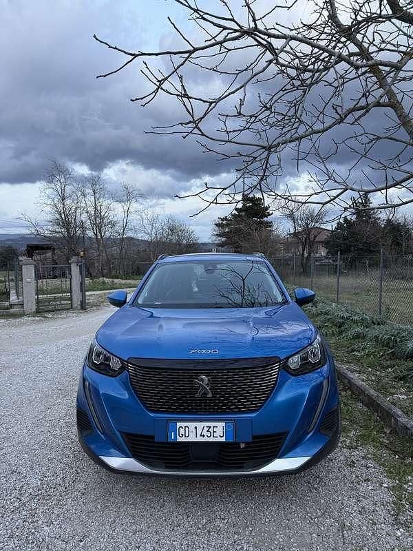 Usata Peugeot 2008 Allure 102 CV (75 kW) 2021 SUV