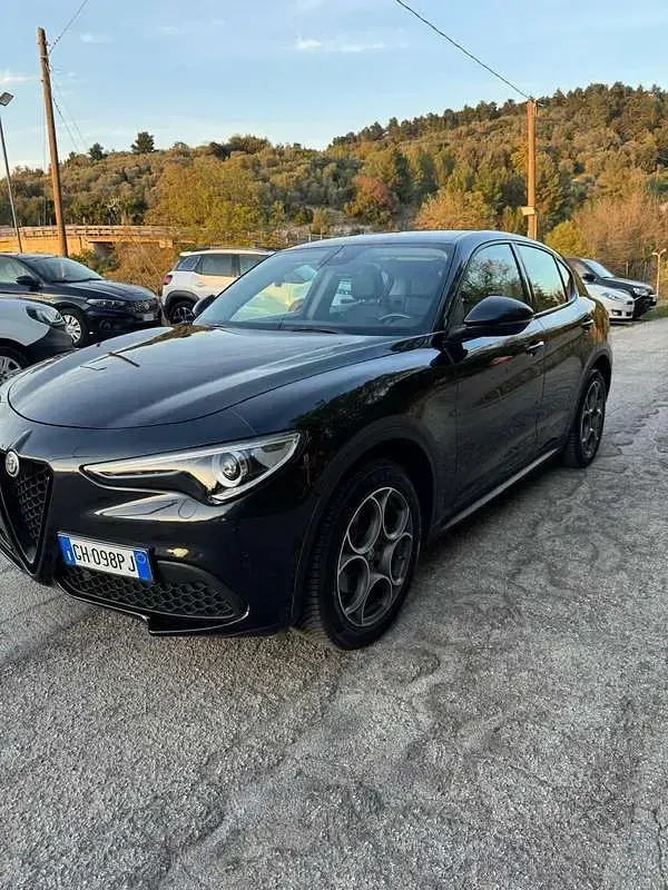Usata Alfa Romeo Stelvio Sprint 190 CV (139 kW) 2021 SUV