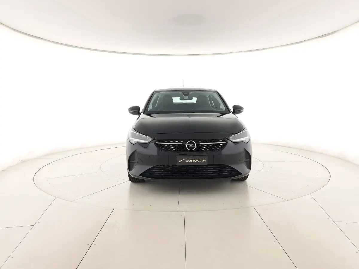 Usata Opel Corsa Elegance 100 CV (73 kW) 2021 Nero metallizzato Utilitaria