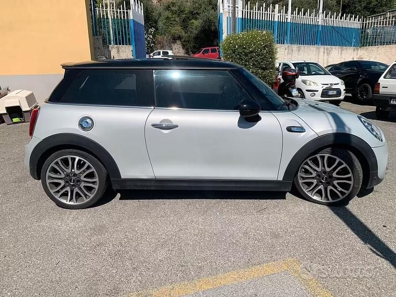 Käytetty Mini Cooper SD 170 HP (125 kW) 2017 Harmaa Viistoperä