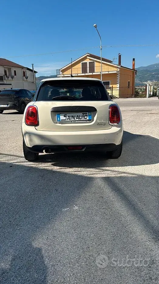 Usata Mini ONE 95 CV (69 kW) 2015 Bianco Utilitaria