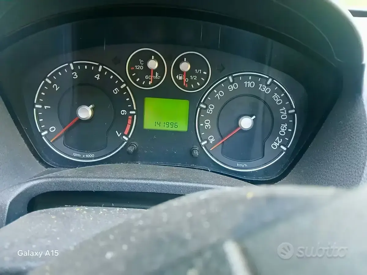 Usata Ford Fiesta 75 CV (55 kW) 2007 Utilitaria