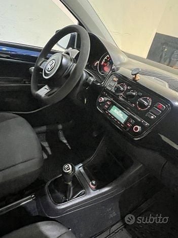 Usata VW up! 68 CV (50 kW) 2014 Blu Utilitaria