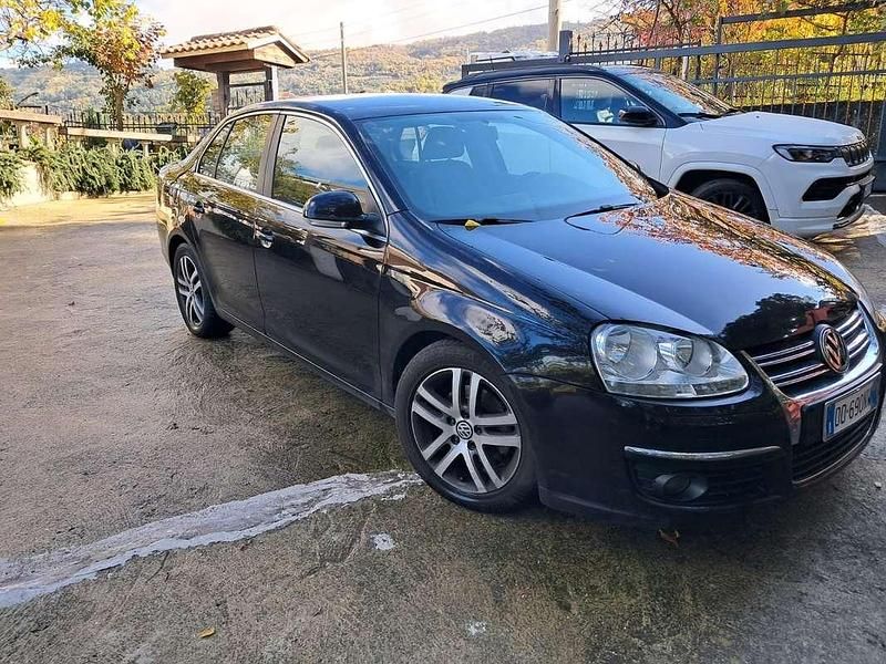 Begagnad VW Jetta 131 HK (96 kW) 2003