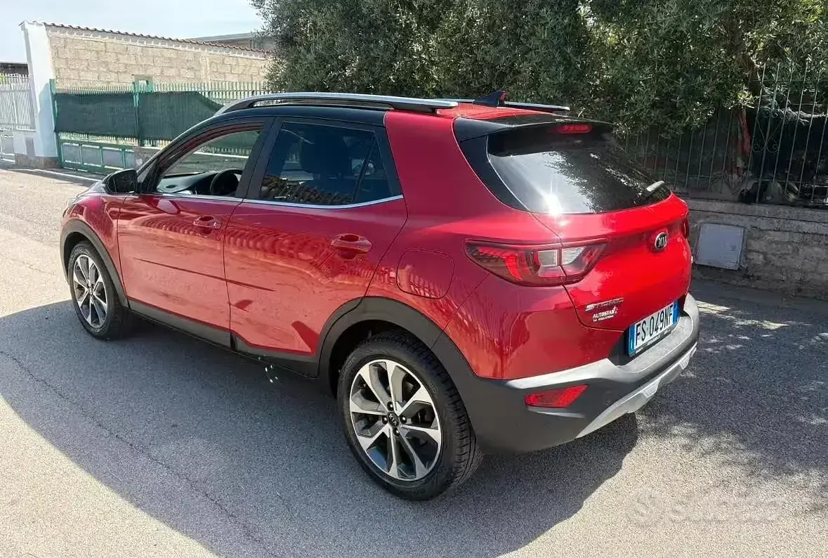 Usata Kia Stonic 120 CV (88 kW) 2019 Marrone SUV